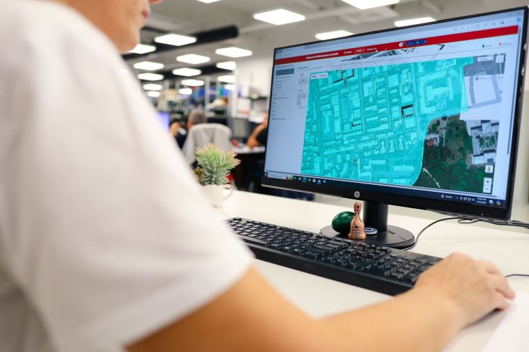 Kadastra nis digjitalizimin, pezullohen ndërhyrjet në hartat fizike